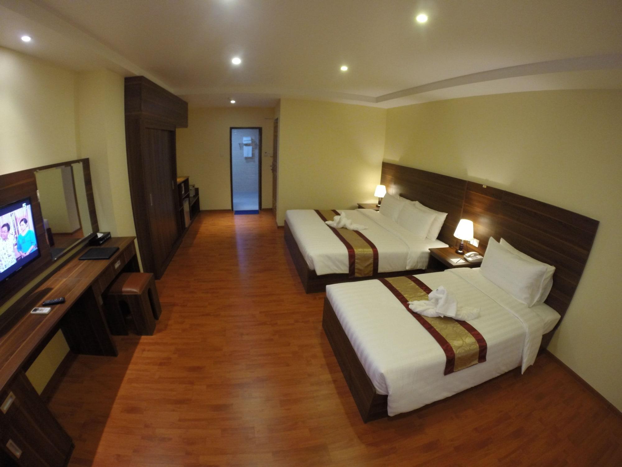 Silver Green Hotel Yangon Exterior photo