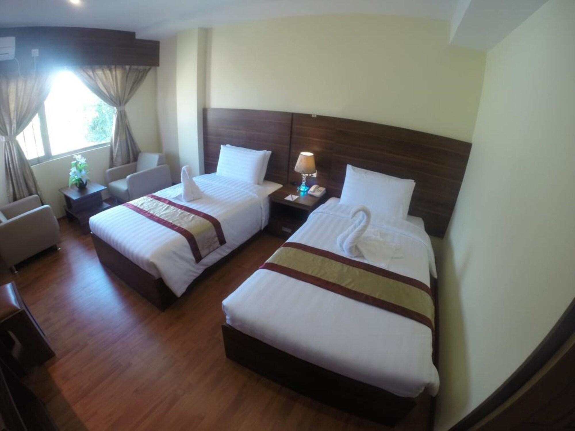 Silver Green Hotel Yangon Exterior photo