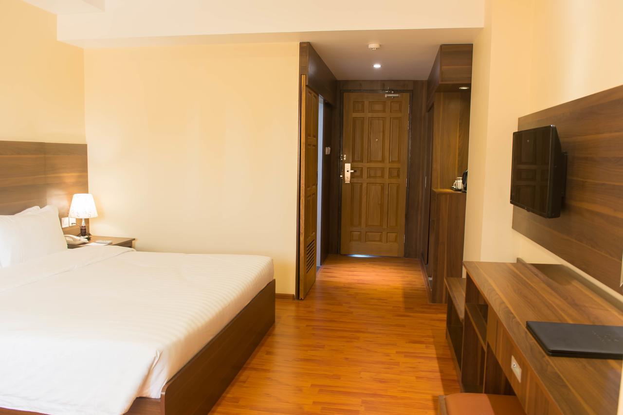 Silver Green Hotel Yangon Exterior photo