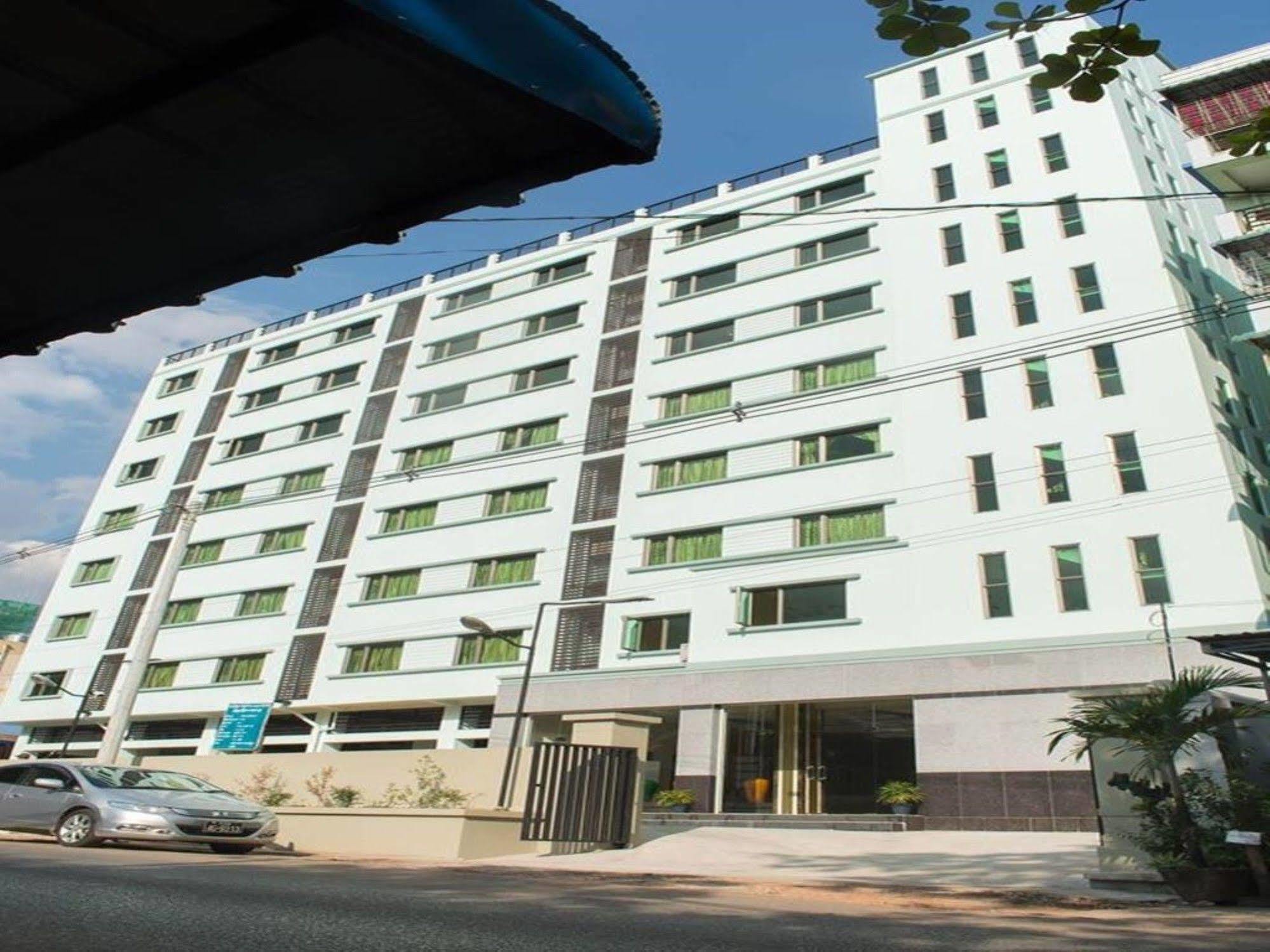 Silver Green Hotel Yangon Exterior photo